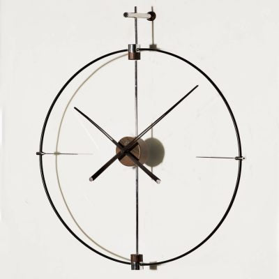 Pulse Wanduhr 80 cm – Antikgold, Chrom & Black | Geometrische Designuhr mit Holzoptik-Zentrum von RH Clocks