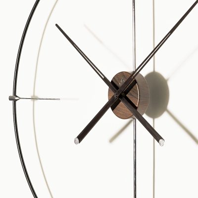 Pulse Wanduhr 80 cm – Antikgold, Chrom & Black | Geometrische Designuhr mit Holzoptik-Zentrum von RH Clocks