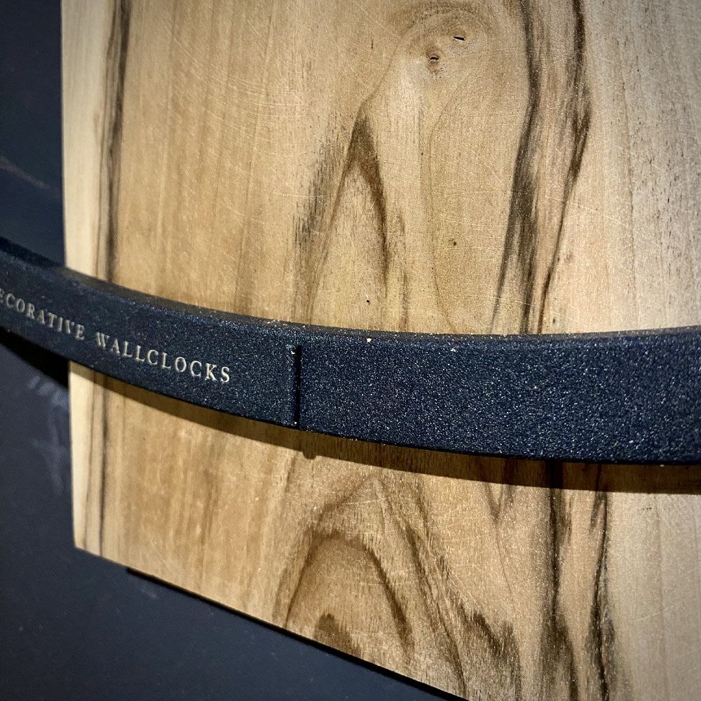 Alvar Wanduhr 80 cm – Walnussholz & Metall | Edle Designeruhr in Gold, Schwarz oder Chrom von RH Clocks