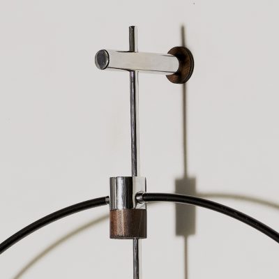 Pulse Wanduhr 80 cm – Antikgold, Chrom & Black | Geometrische Designuhr mit Holzoptik-Zentrum von RH Clocks