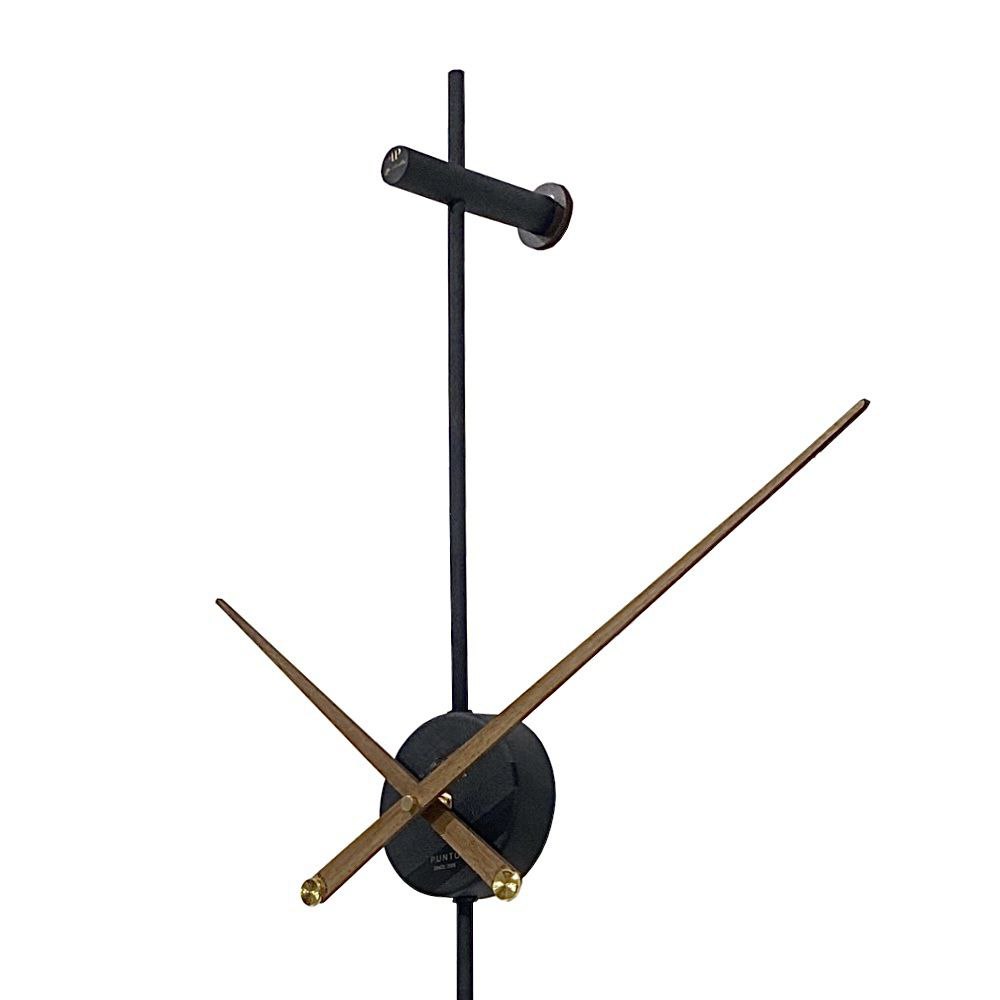 Punto Wanduhr 110 cm – Antikgold, Metallic Gold, Chrom & Black Carbon | Vertikale Designuhr aus Metall, Holz & Kupfer von RH Clocks